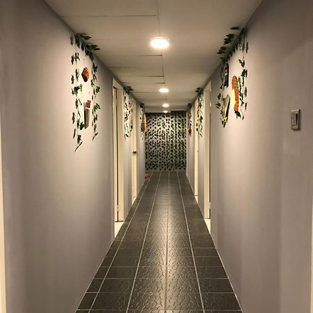Nusantara Mattwaddien Hostel Kota Kinabalu Eksteriør billede