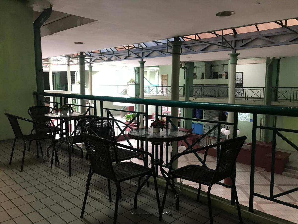 Nusantara Mattwaddien Hostel Kota Kinabalu Eksteriør billede