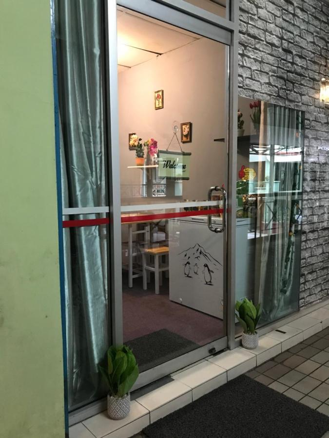 Nusantara Mattwaddien Hostel Kota Kinabalu Eksteriør billede