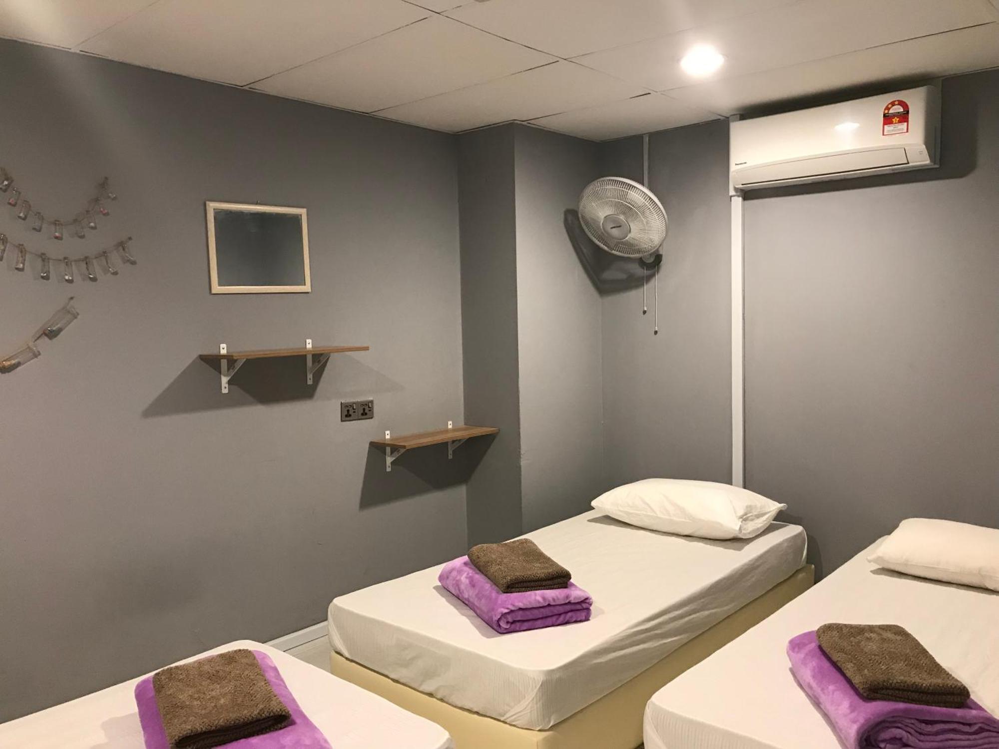 Nusantara Mattwaddien Hostel Kota Kinabalu Eksteriør billede